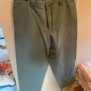 Izod green cargo pants